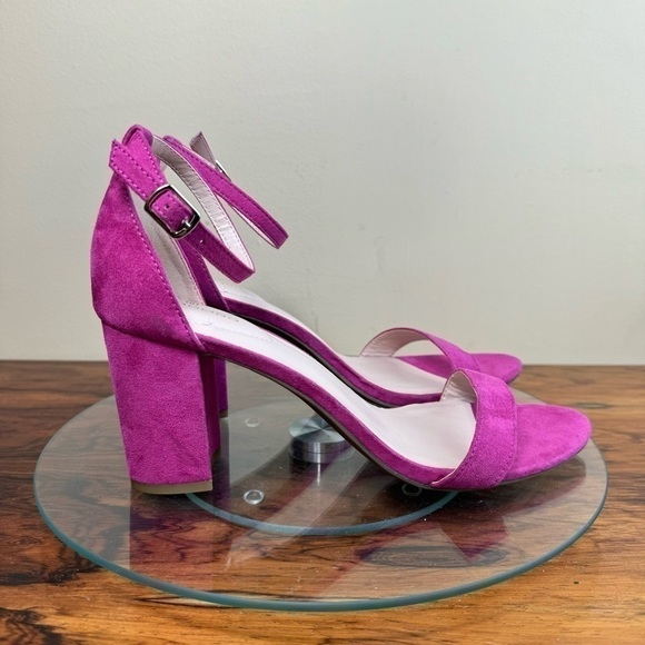 BANDOLINO Women's Armory Dress Sandals - Magenta Faux Suede - Picture 4 of 16